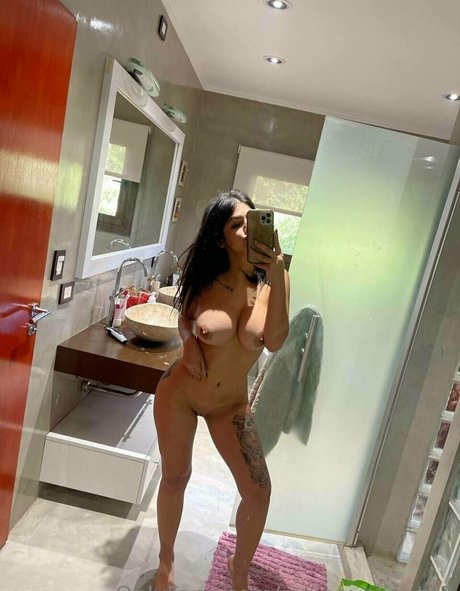 Foto di nudo di fuga di OnlyFans di Rosina Valentine