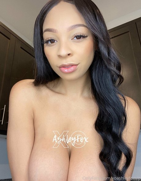Foto di nudo di fuga di OnlyFans di Ashley Fox