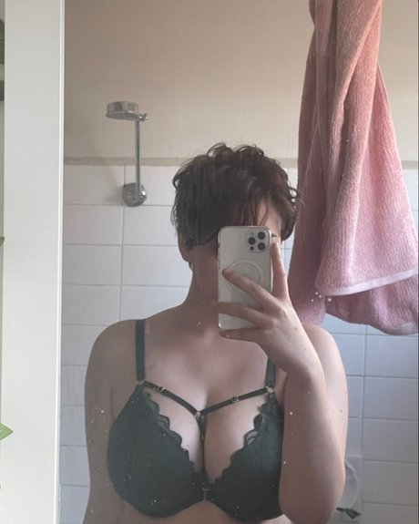 Foto di nudo di fuga di OnlyFans di Bitterbritt