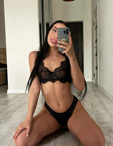 Victoria_blackk
