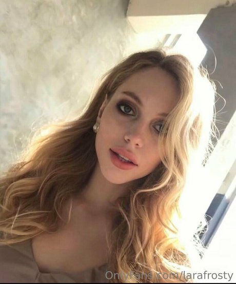 Foto di nudo di fuga di OnlyFans di Larafrosty