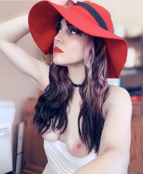 Foto di nudo di fuga di OnlyFans di Nightmermaid