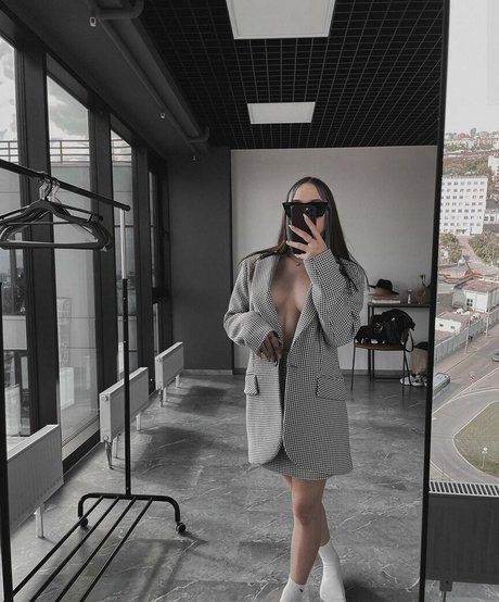 Foto di nudo di fuga di OnlyFans di Leronbaron