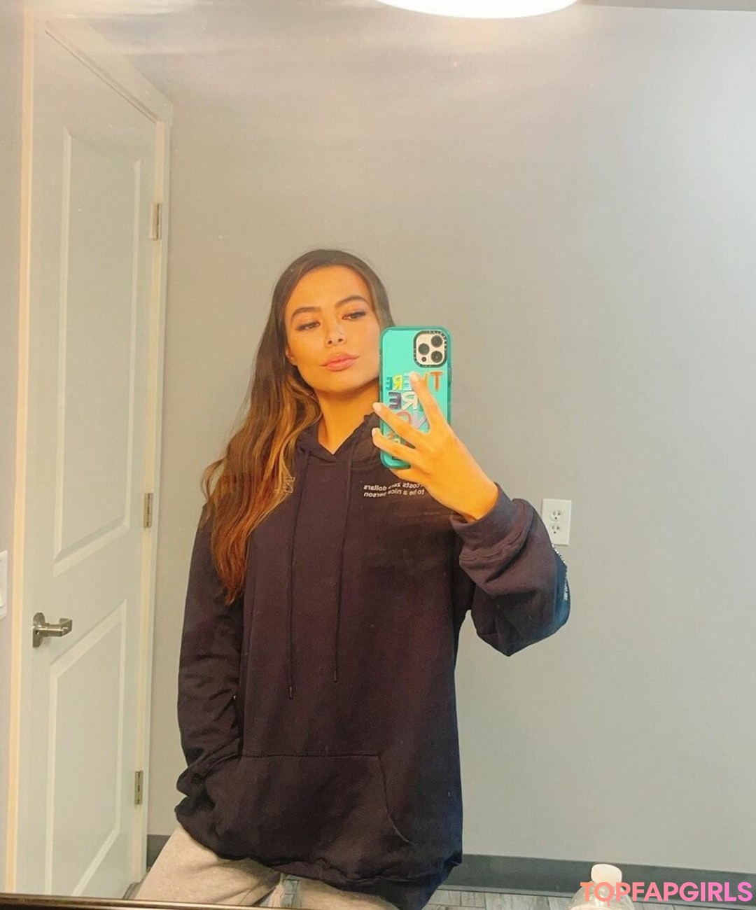 Foto di nudo di fuga di OnlyFans di Miranda Cosgrove #161 Foto di nudo di fuga di OnlyFans di Miranda Cosgrove #161