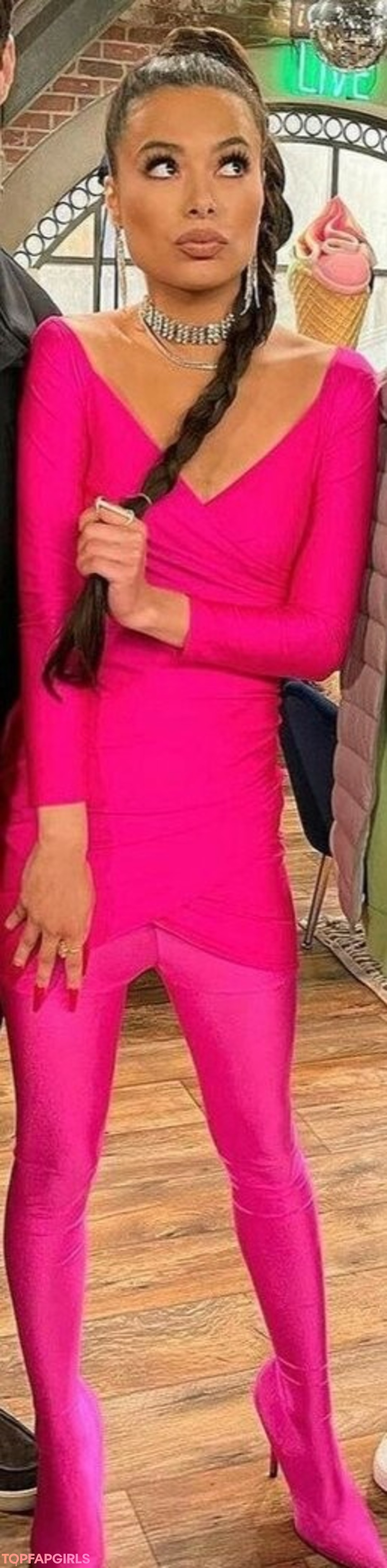 Foto di nudo di fuga di OnlyFans di Miranda Cosgrove #165 Foto di nudo di fuga di OnlyFans di Miranda Cosgrove #165