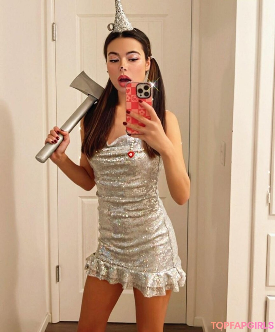 Foto di nudo di fuga di OnlyFans di Miranda Cosgrove #169 Foto di nudo di fuga di OnlyFans di Miranda Cosgrove #169