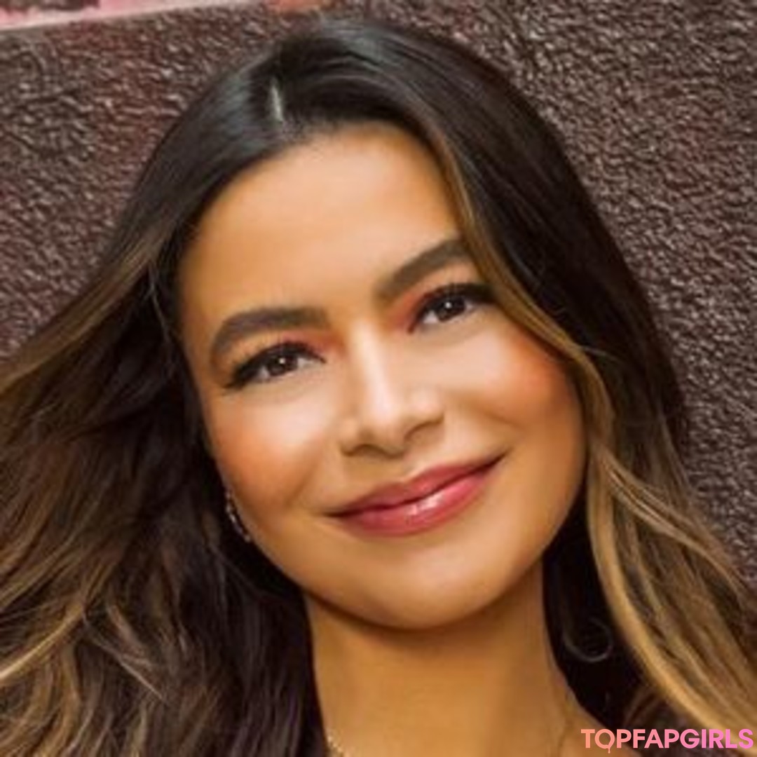 Foto di nudo di fuga di OnlyFans di Miranda Cosgrove #17 Foto di nudo di fuga di OnlyFans di Miranda Cosgrove #17