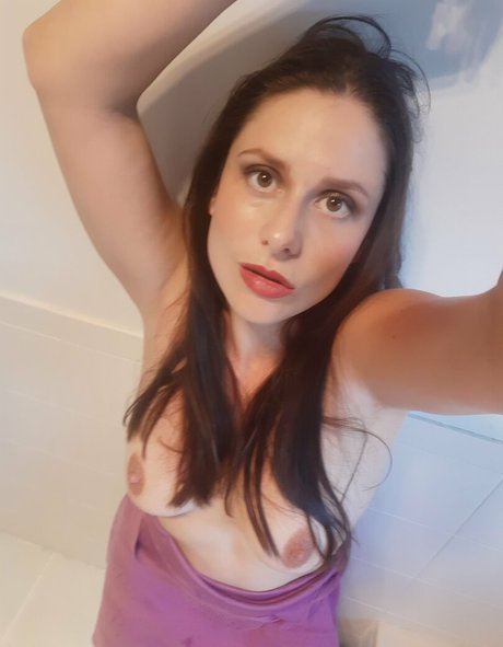 Foto di nudo di fuga di OnlyFans di Aussielilyfox