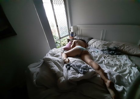 Foto di nudo di fuga di OnlyFans di Aussielilyfox