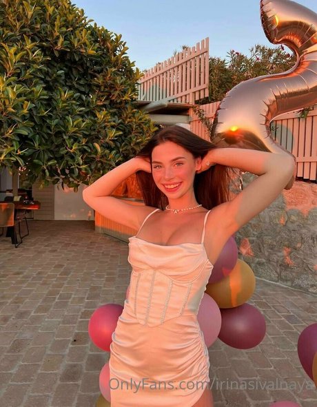 Foto di nudo di fuga di OnlyFans di Irinasivalnaya