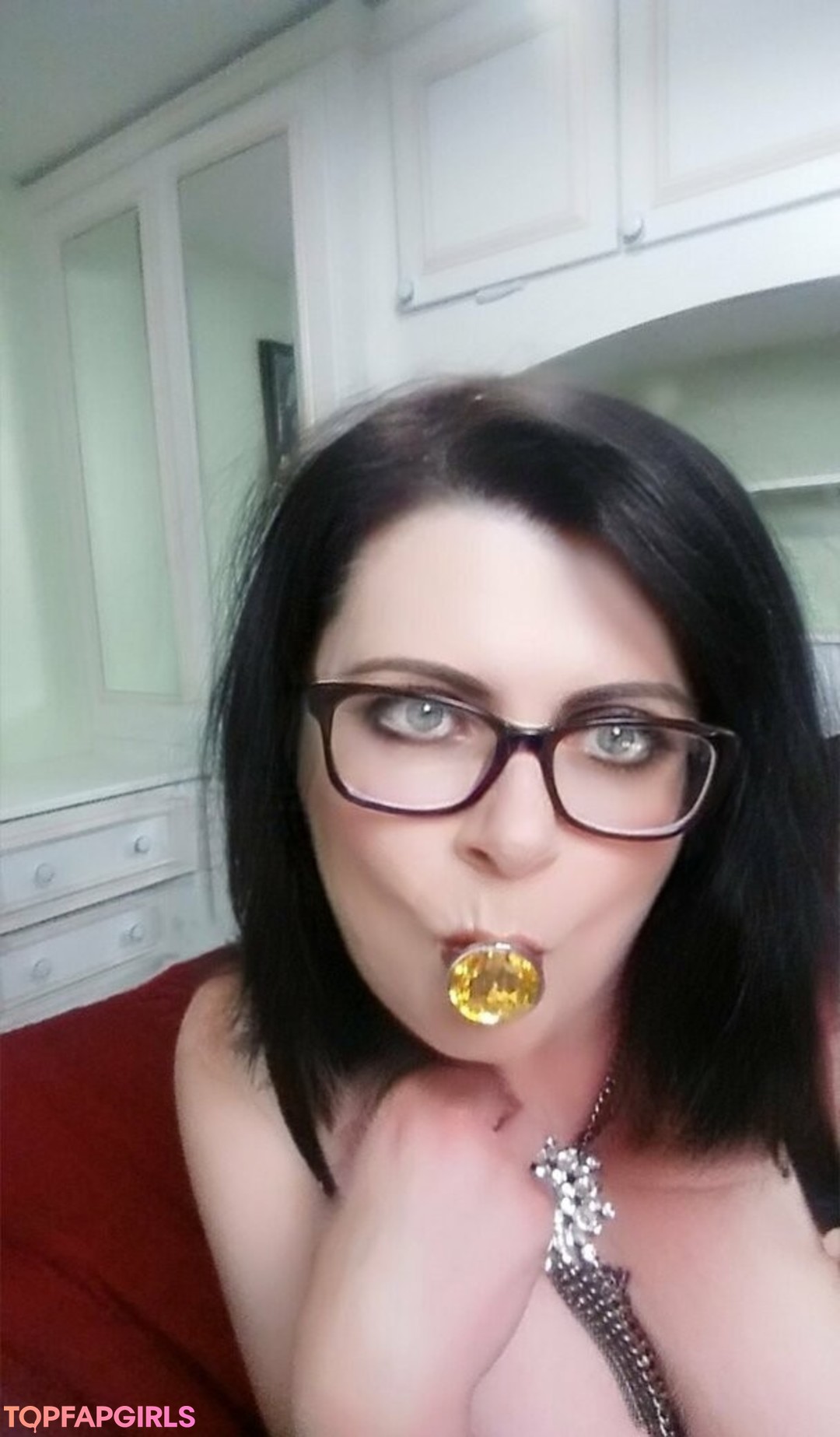 Foto di nudo di fuga di OnlyFans di Maturebustymom #15 Foto di nudo di fuga di OnlyFans di Maturebustymom #15