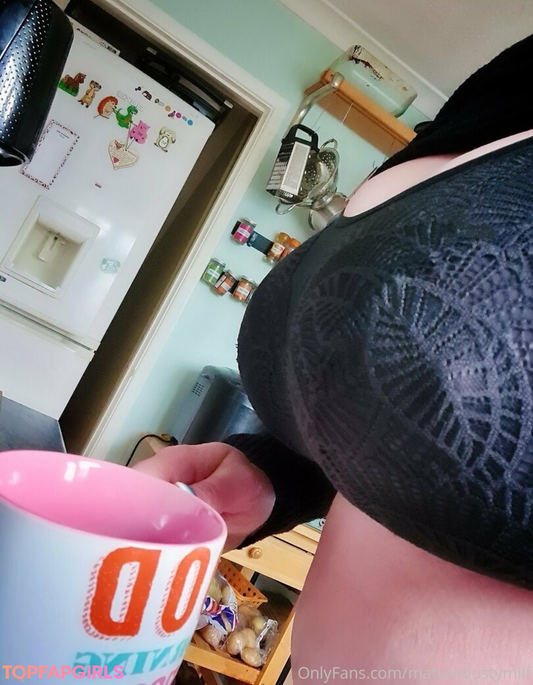 Foto di nudo di fuga di OnlyFans di Maturebustymom #61 Foto di nudo di fuga di OnlyFans di Maturebustymom #61