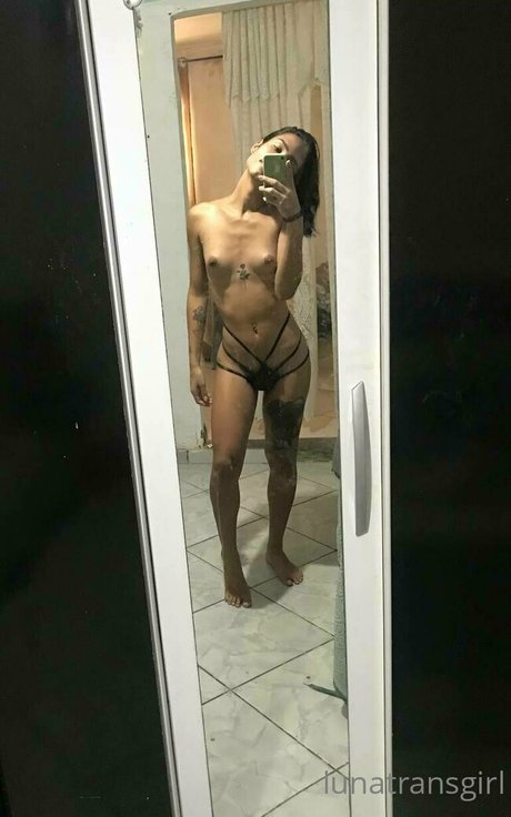 Foto di nudo di fuga di OnlyFans di Lunalacerda