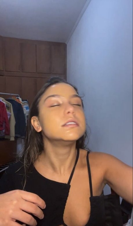 Bruna16