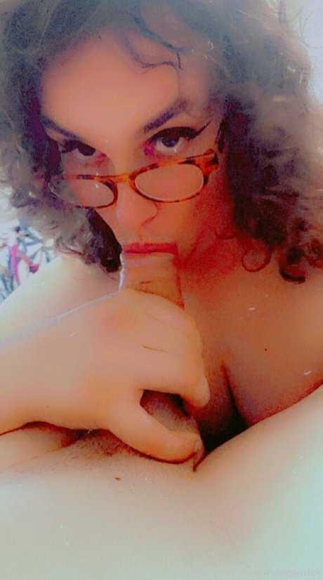 Foto di nudo di fuga di OnlyFans di Mommybigdickk