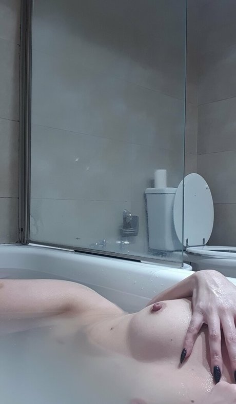 Foto di nudo di fuga di OnlyFans di Barbierivasok