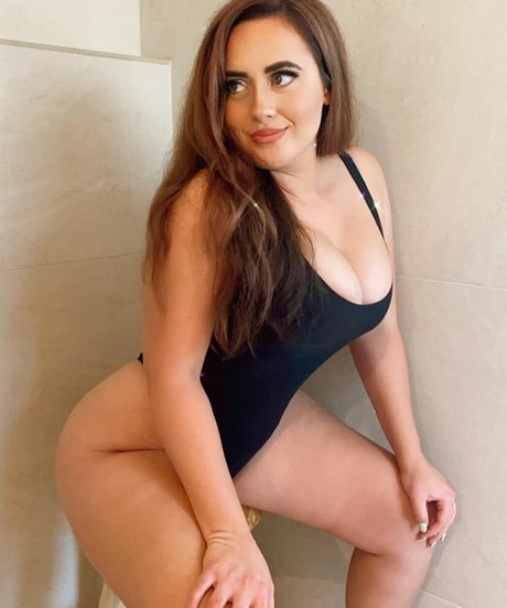 Foto di nudo di fuga di OnlyFans di Veronica Rose