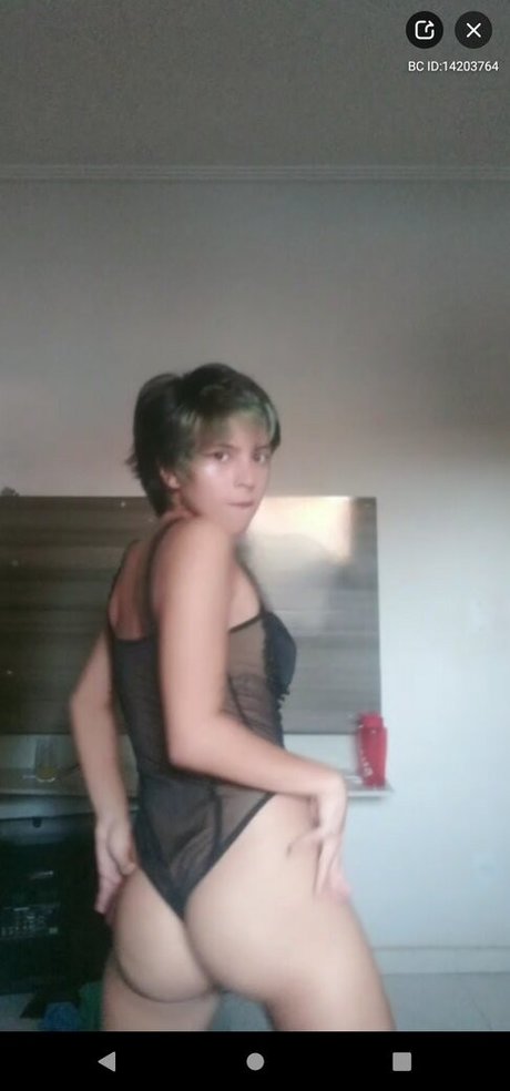 Foto di nudo di fuga di OnlyFans di Marlboro Fritado