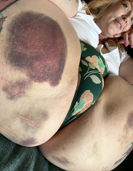 Foto di nudo di fuga di OnlyFans di Msbettywiles