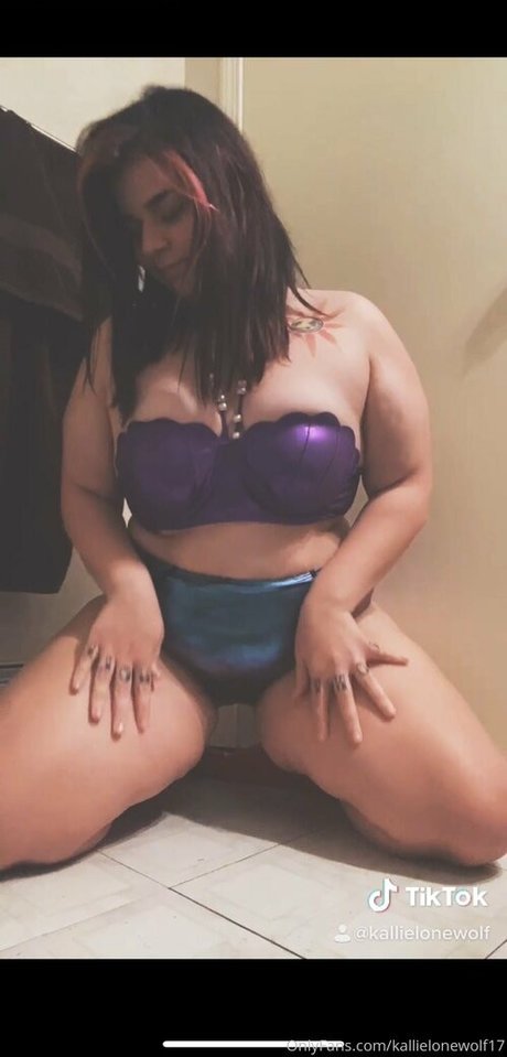 Foto di nudo di fuga di OnlyFans di Kallielonewolf17