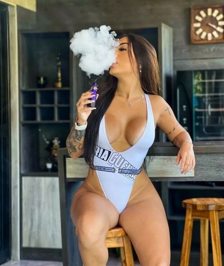 Foto di nudo di fuga di OnlyFans di Bruna Corradini