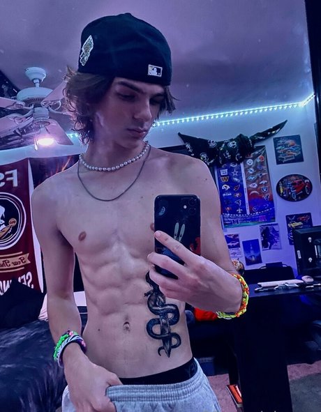 Foto di nudo di fuga di OnlyFans di Onlybonez