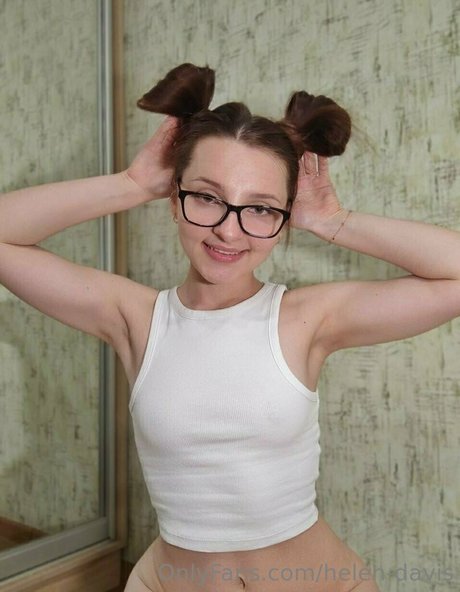 Foto di nudo di fuga di OnlyFans di Helen Davis