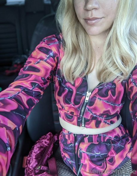 Foto di nudo di fuga di OnlyFans di Kenziemonroe