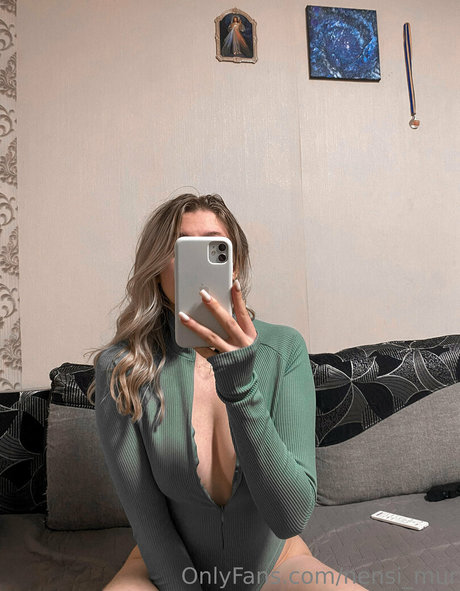 Foto di nudo di fuga di OnlyFans di Nensimur