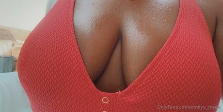 Emilyy_rosee