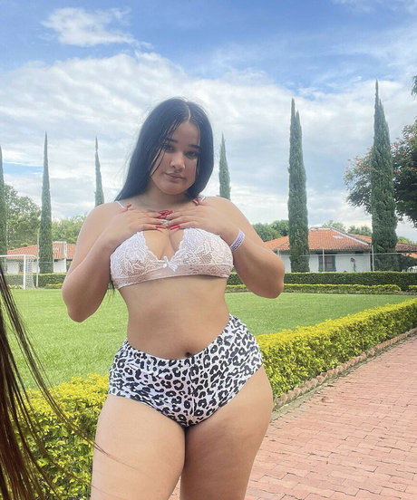 Foto di nudo di fuga di OnlyFans di Paulasartaoficial