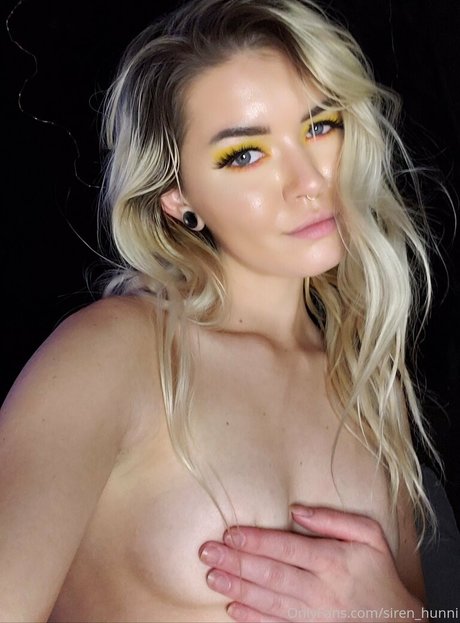 Foto di nudo di fuga di OnlyFans di Sirenhunni