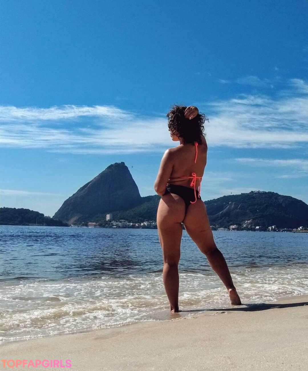 Foto di nudo di fuga di OnlyFans di Rafaela Moreira #8 Foto di nudo di fuga di OnlyFans di Rafaela Moreira #8