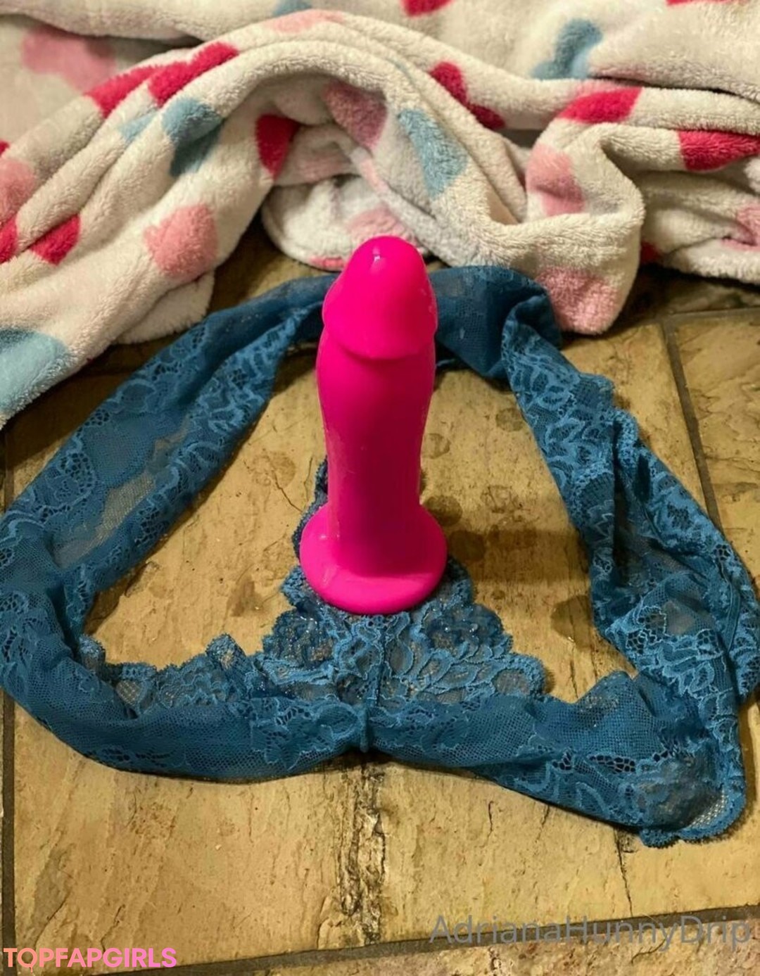 Foto di nudo di fuga di OnlyFans di Adrianahunnydrip #37 Foto di nudo di fuga di OnlyFans di Adrianahunnydrip #37