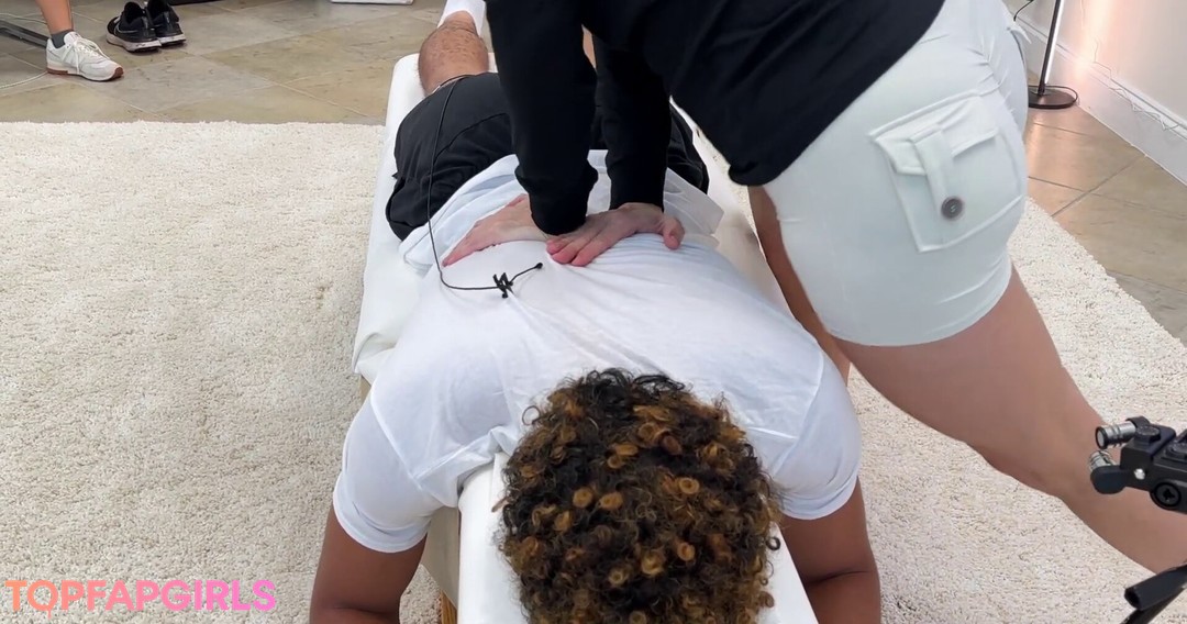 Foto di nudo di fuga di OnlyFans di Mondragon Chiropractic #57 Foto di nudo di fuga di OnlyFans di Mondragon Chiropractic #57