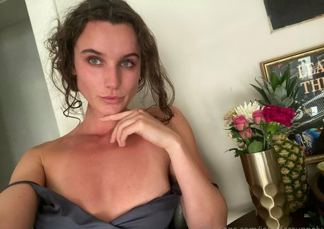 Foto di nudo di fuga di OnlyFans di Jennifercunnely