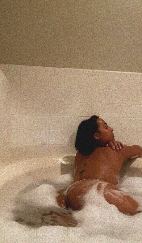 Foto di nudo di fuga di OnlyFans di Starseedmami