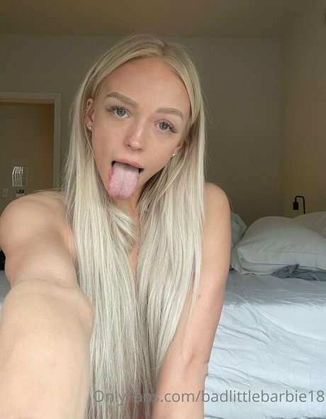 Badlittlebarbie18