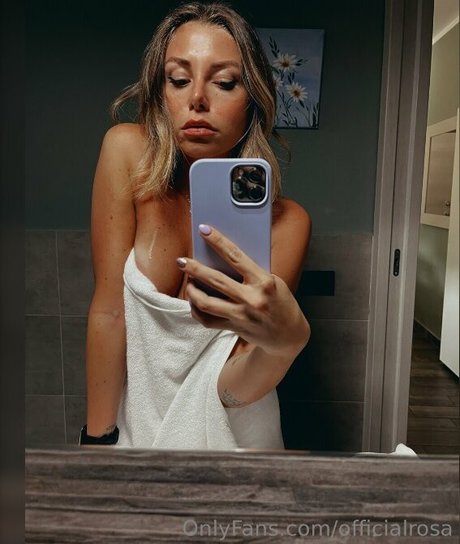Foto di nudo di fuga di OnlyFans di Officialrosaa
