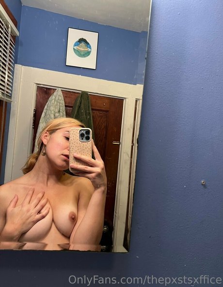 Foto di nudo di fuga di OnlyFans di Erin Postsoffice