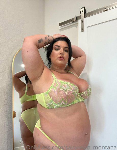 Foto di nudo di fuga di OnlyFans di Savannahmontana