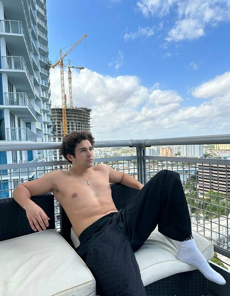 Foto di nudo di fuga di OnlyFans di Austinmahone