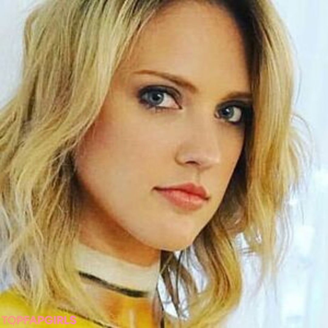 Foto di nudo di fuga di OnlyFans di Ciara Hanna #12 Foto di nudo di fuga di OnlyFans di Ciara Hanna #12