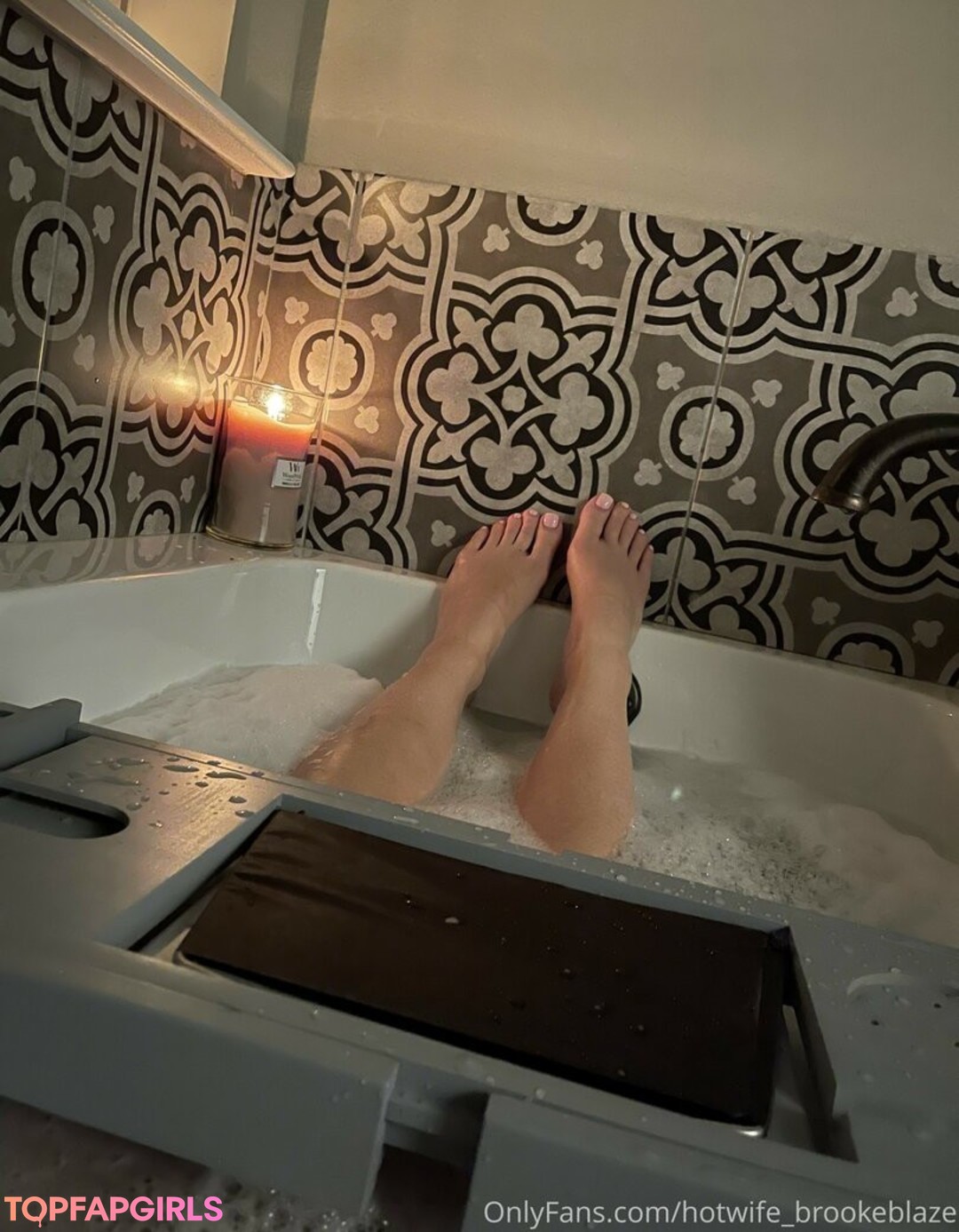 Foto di nudo di fuga di OnlyFans di Hotwifebrookeblaze #267 Foto di nudo di fuga di OnlyFans di Hotwifebrookeblaze #267