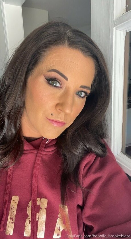 Hotwifebrookeblaze