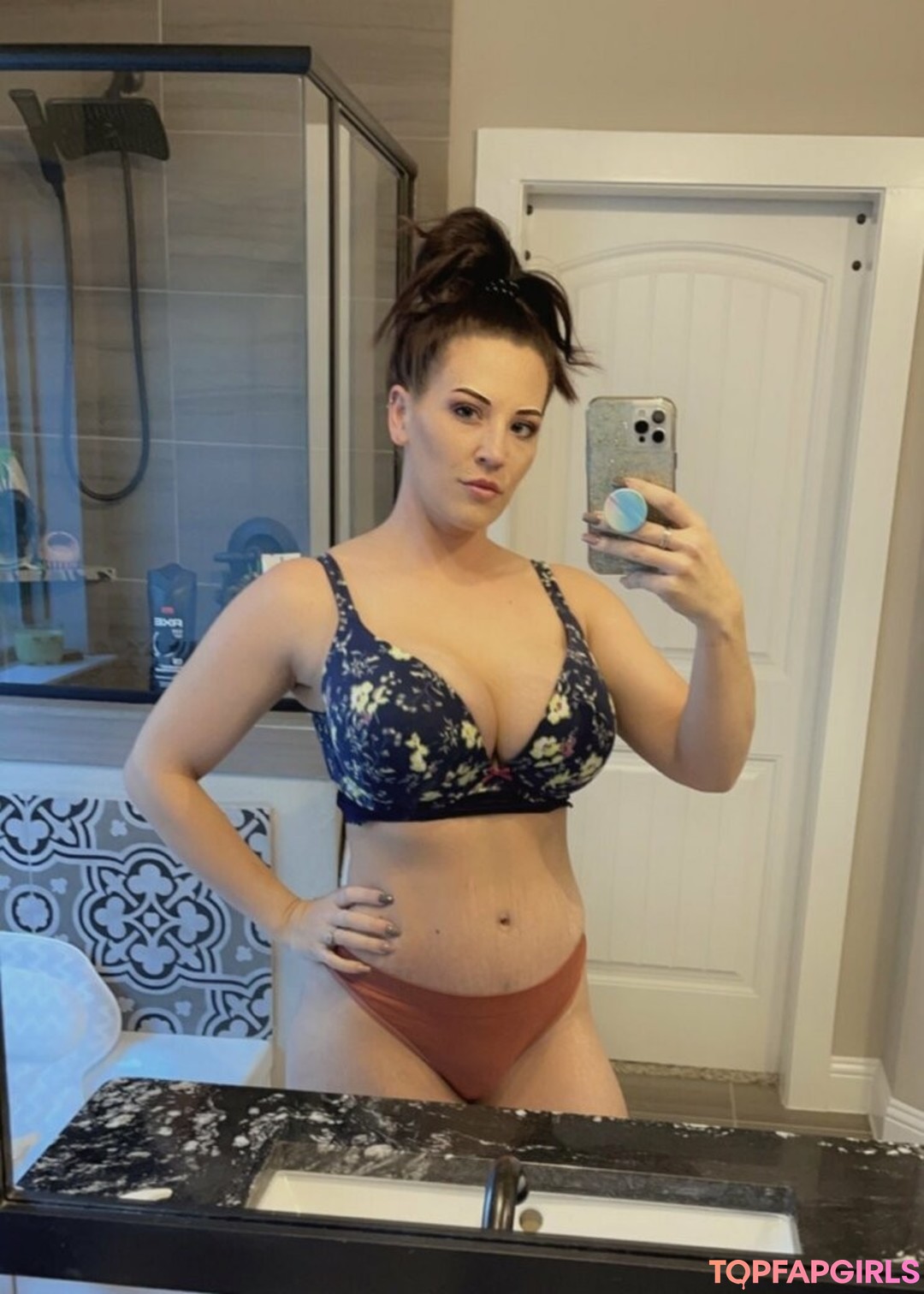 Foto di nudo di fuga di OnlyFans di Hotwifebrookeblaze #469 Foto di nudo di fuga di OnlyFans di Hotwifebrookeblaze #469