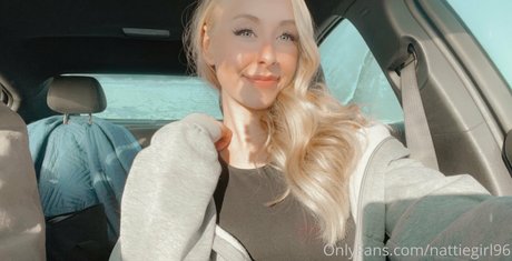 Foto di nudo di fuga di OnlyFans di Nattiegirl96