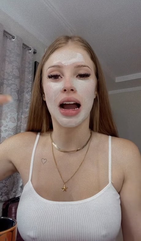 Foto di nudo di fuga di OnlyFans di Kamila Borges