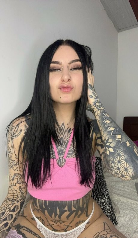 Foto di nudo di fuga di OnlyFans di Badkittymia