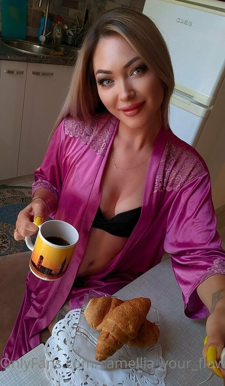 Foto di nudo di fuga di OnlyFans di Camelliayourflower